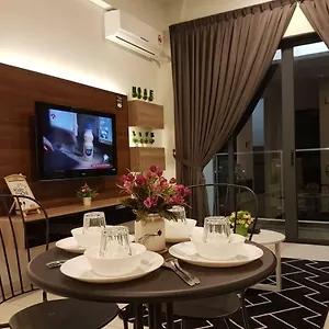  Apartment Country Garden Danga Bay ,bay Point